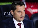 Athletic Bilbao's coach Ernesto Valverde looks on during the Spanish league football match FC Barcelona vs Athletic Club Bilbao at the Camp Nou stadium in Barcelona on April 20, 2014