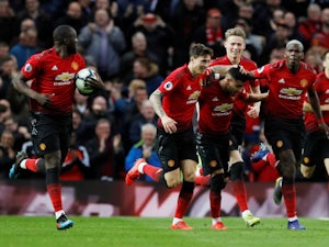 Man United fight back to edge out Southampton