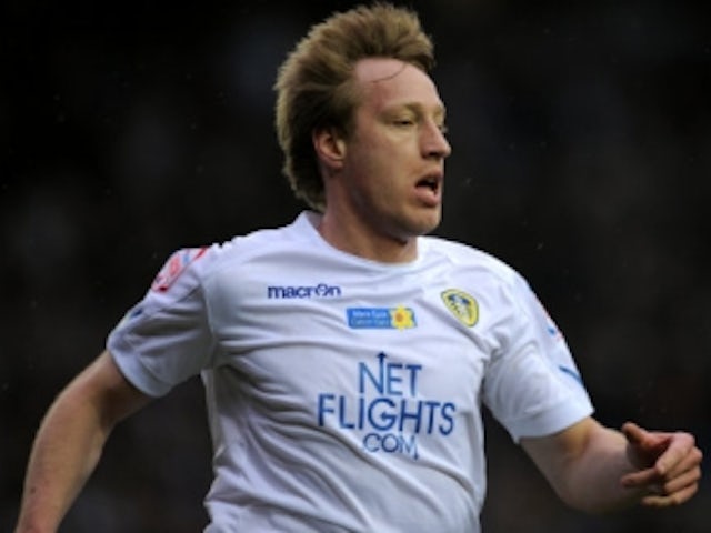 Team News: Becchio left out by Leeds