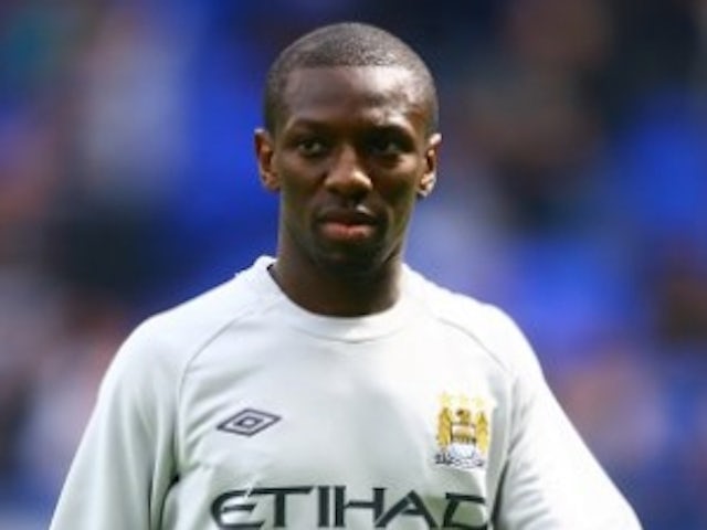 Wright-Phillips wants to stay at City
