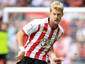 Harding joins Forest from Southampton