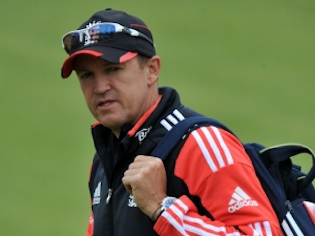 Andy Flower 'bans Ashes tweets'