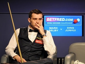 Selby, Dott into quarters