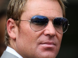 Warne "definitely" coming out of retirement
