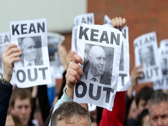 Kean met fans to quell protest