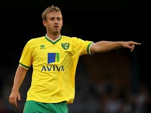 Fox signs new Norwich deal