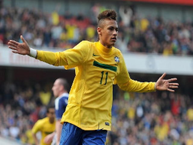 Alves wants Neymar at Barca