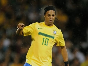 Brazil recall Ronaldinho for England match