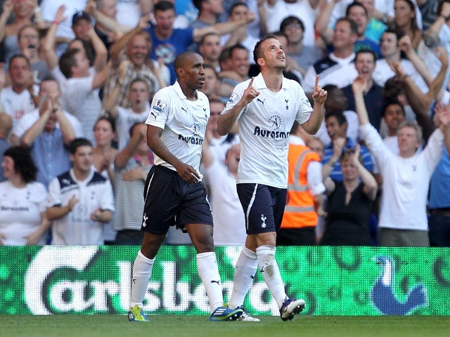 Half-Time Report: Tottenham Hotspur 1-0 Swansea City