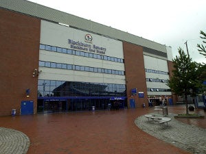 Blackburn loan Evans to Chesterfield