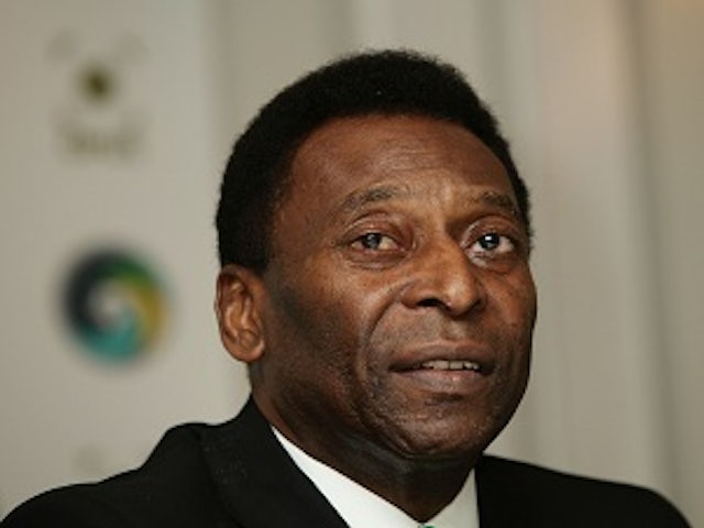 Pele worried by 2014 World Cup preparations