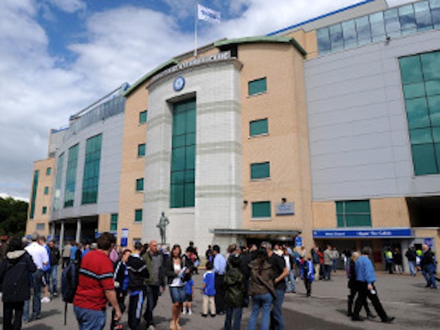 Chelsea to escape action over chants