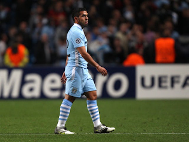 AC Milan fly to England for Tevez deal