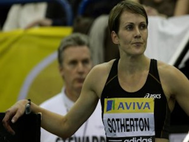 Kelly Sotherton makes heptathlon return