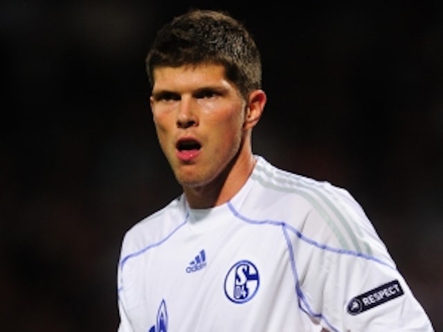 Schalke downplay Huntelaar exit talk