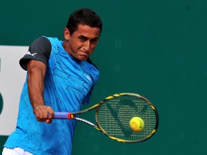 Almagro books place in third round