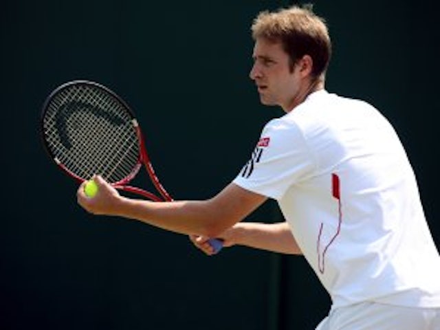 Mayer edges out Janowicz in five
