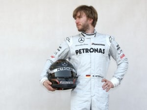 Vettel contract will have equality clause - Heidfeld