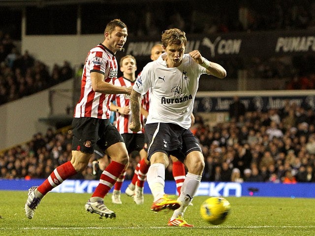 Pavlyuchenko committed to Spurs exit