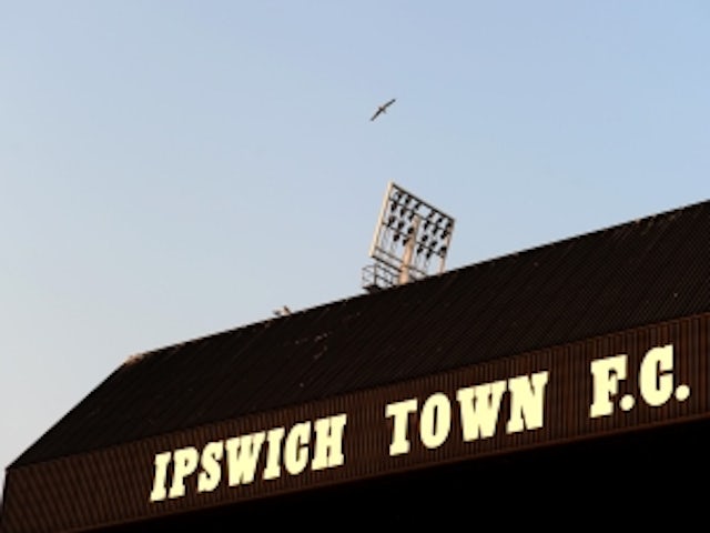Half-Time Report: Ipswich, Blackpool level