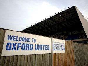 Oxford sign Jonathan Meades