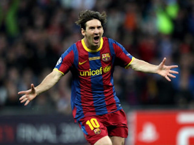Messi breaks Muller's goalscoring record