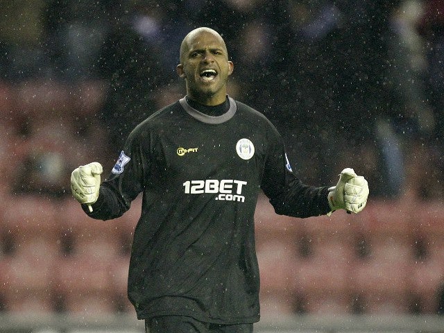 Al Habsi delighted with Martinez stay