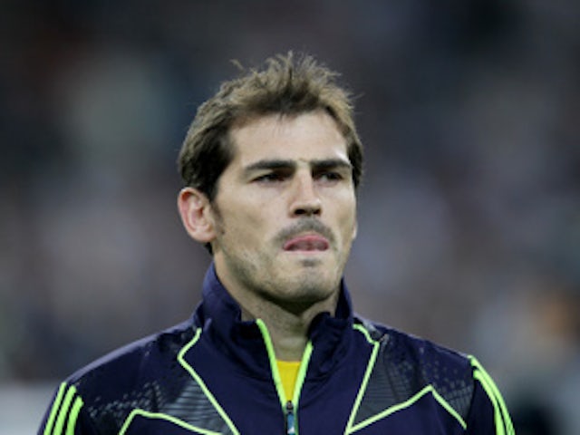 Casillas 'returns to training'