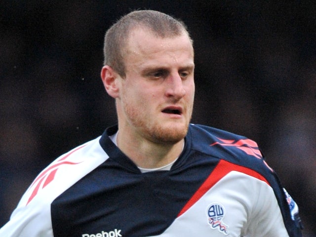 Wheater signs new Bolton deal