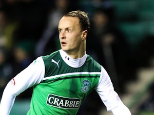 Griffiths returns to Hibs on loan