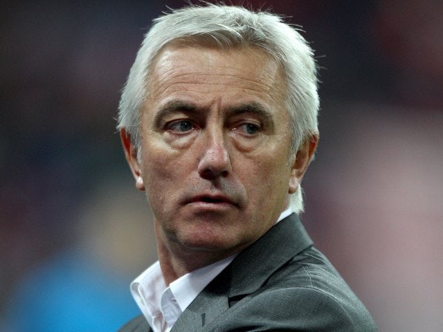 Holland boss Van Marwijk resigns