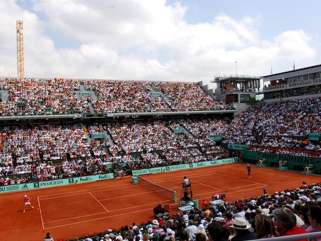 Top players want lights at Roland Garros