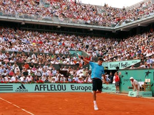 Federer admits to Mahut struggle