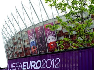 Clemence to leave Euro 2012 for operation