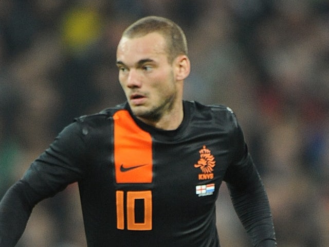 Sneijder pondering Galatasaray switch