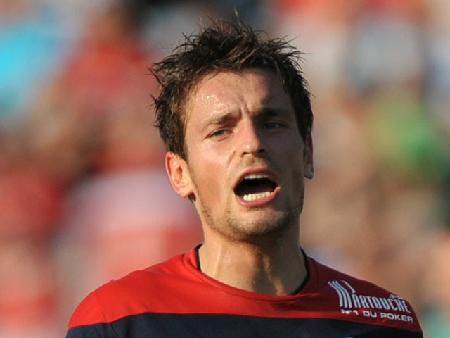 Chelsea join Debuchy chase