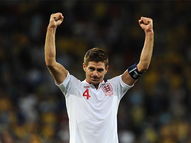 Gerrard to carry on as England captain