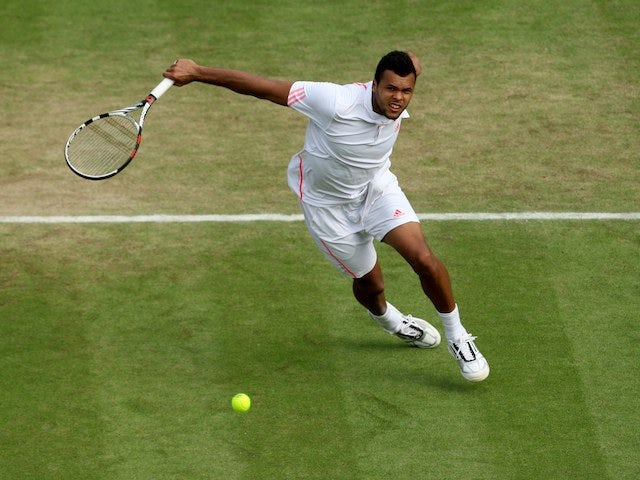 Tsonga squeezes past Bellucci