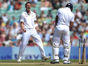 New Zealand lose two wickets before tea