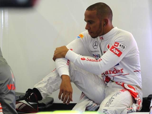 Hamilton takes pole in Abu Dhabi