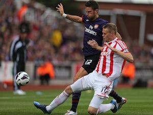 Pulis 'not worried' about Shawcross delay