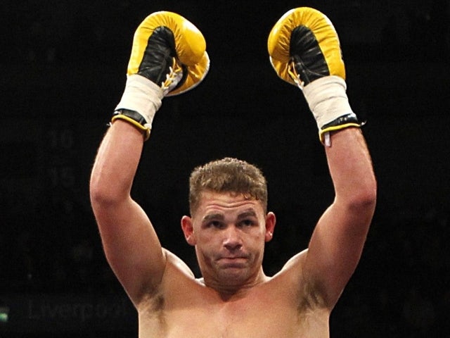 Saunders retains middleweight titles