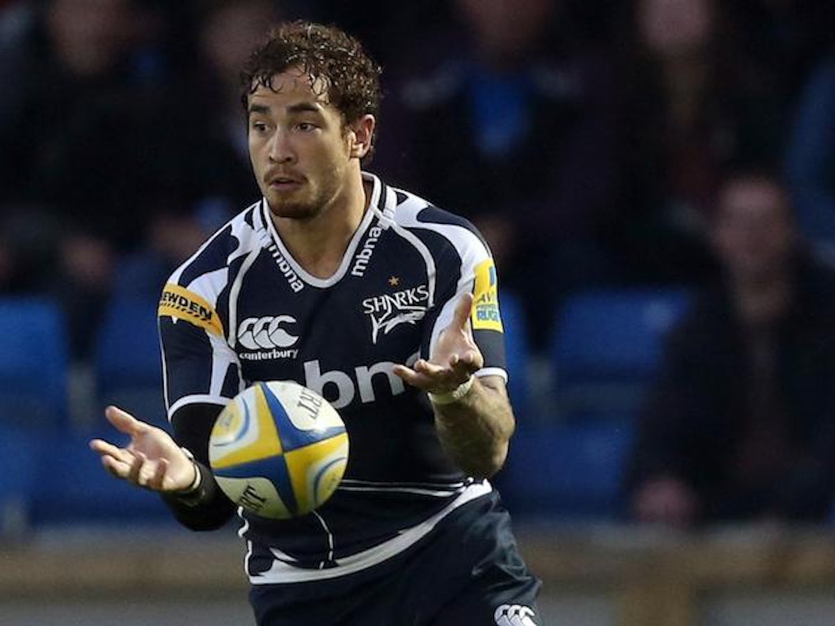 Sale Sharks star Danny Cipriani poses topless for Cancer Research - Sports  Mole