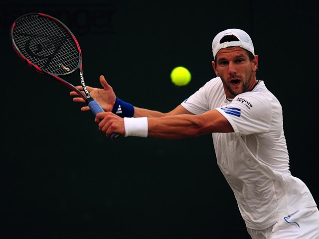 Melzer sees off Almagro in Monte Carlo