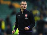 Jack Wilshere warms up