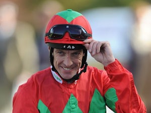 Gambler wins £160k on jockey