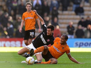 Wolves one-up on Charlton