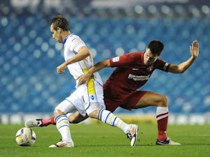 Leeds take slender lead into break