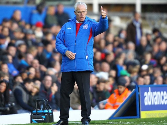 Ipswich manager Mick McCarthy gives his side the thumbs-up