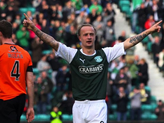 Leigh Griffiths celebrates scoring for Hibs